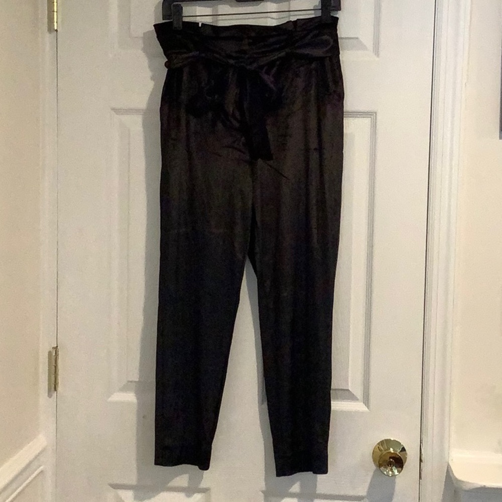 WHITE HOUSE BLACK MARKET Black Liquid Velvet Paper Bag Evening Elegant Pants 4P